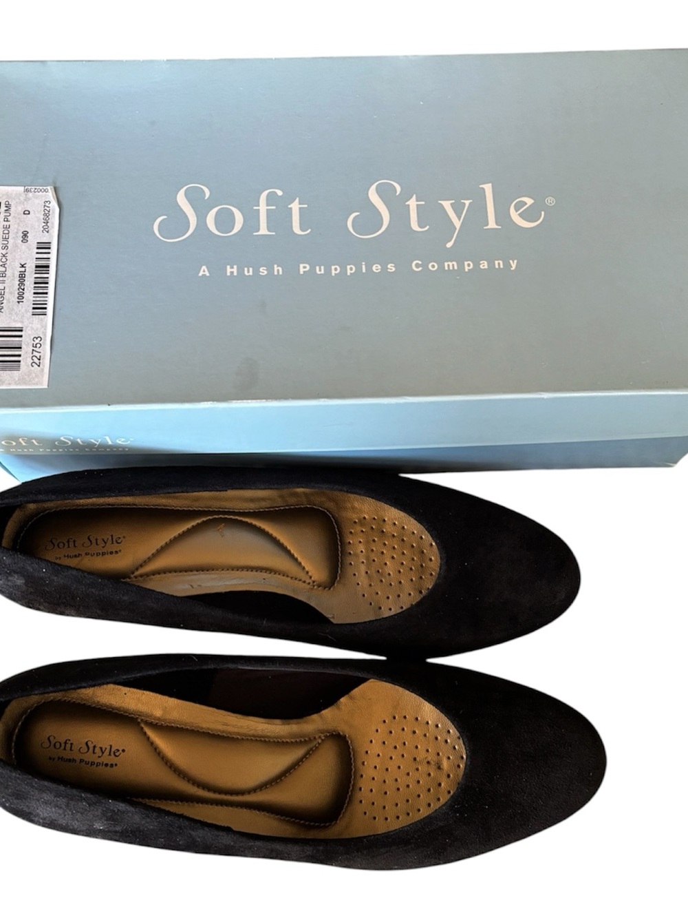 Women's Soft Style by Hush Puppies in a black suede low heal pump size 9